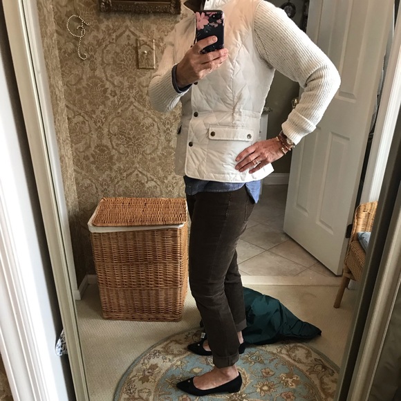 Eddie Bauer quilted vest w/adjustable waist cord - Picture 2 of 4